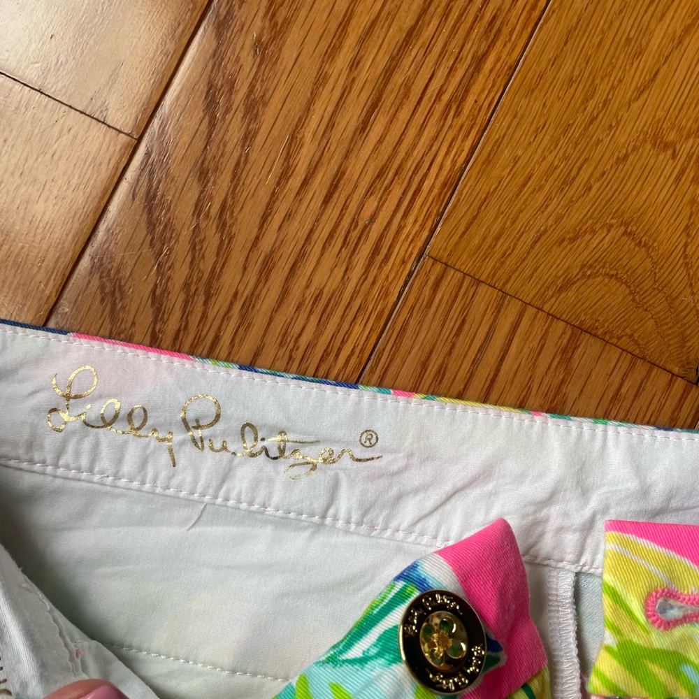 Lilly Pulitzer shorts. - Picture 3 of 4